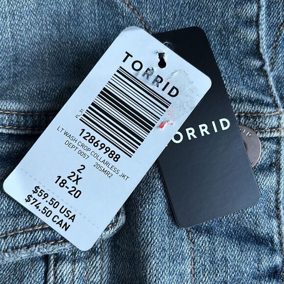 TORRID Jean Jacket Cropped No Collar Womens Size 2 2X  Light Wash Distressed NWT - Picture 16 of 16